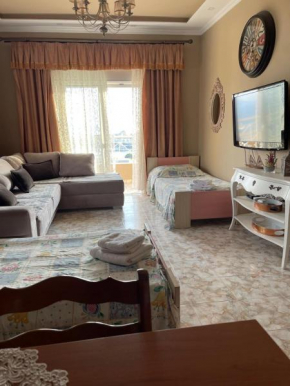 Seaview Apartments Alkis
